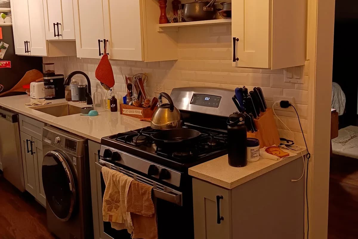 1130-32 Maple Ave, Apt 1130-3 — photo 3