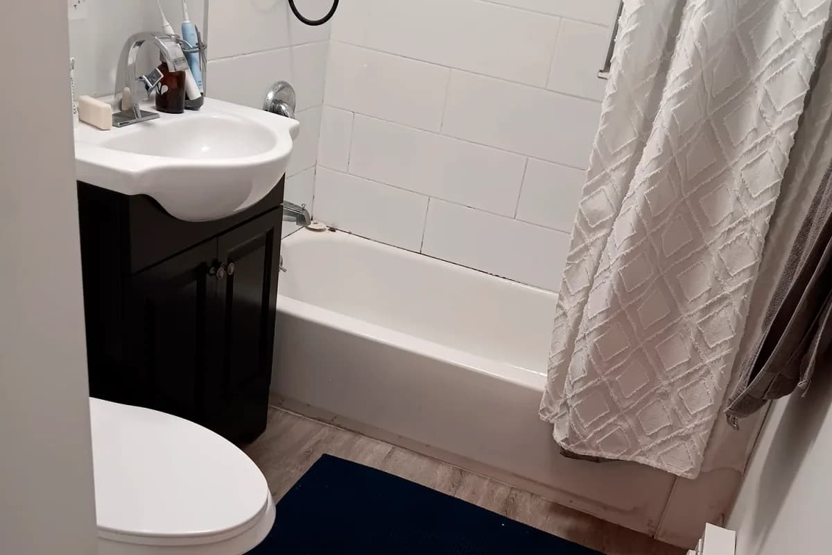 1130-32 Maple Ave, Apt 1130-3 — photo 5