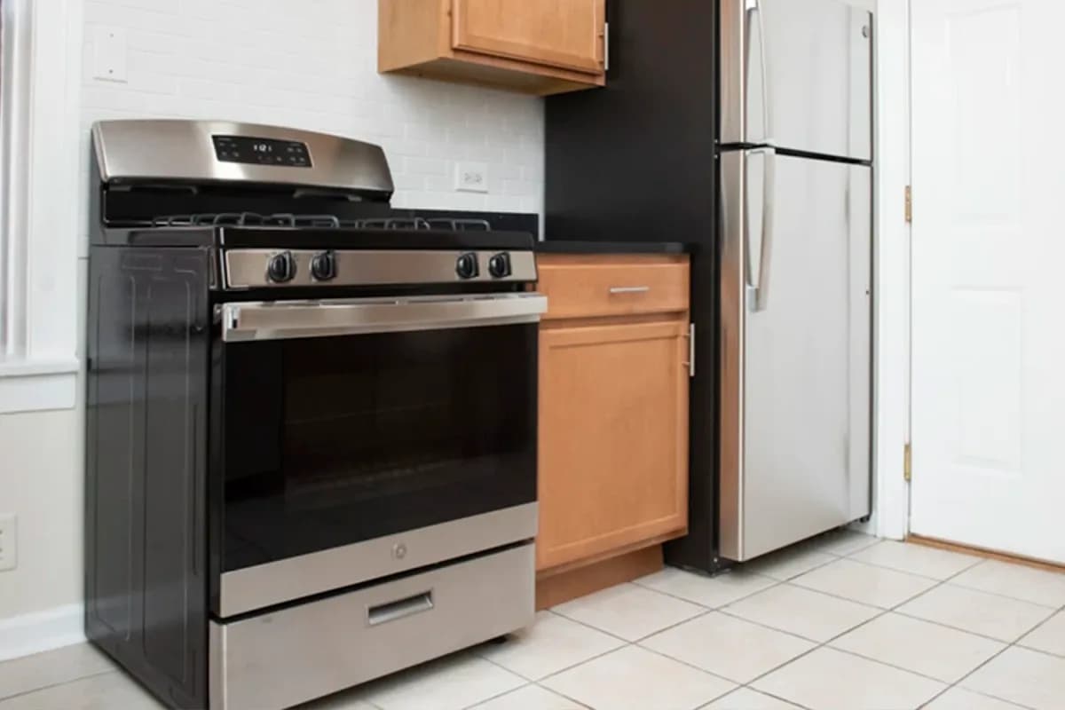 1249 W. Henderson St, Apt 1 — photo 1