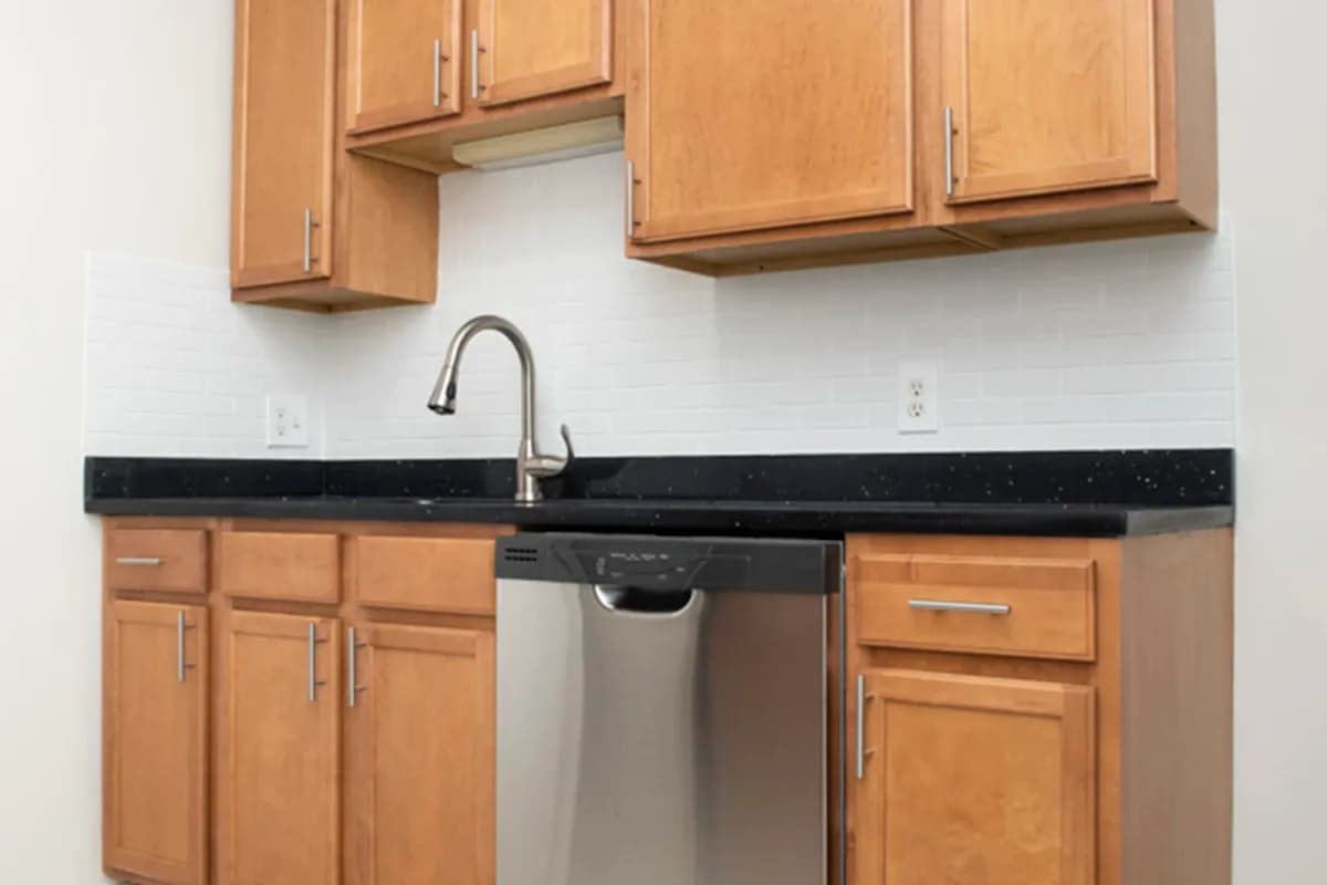 1249 W. Henderson St, Apt 1 — photo 2