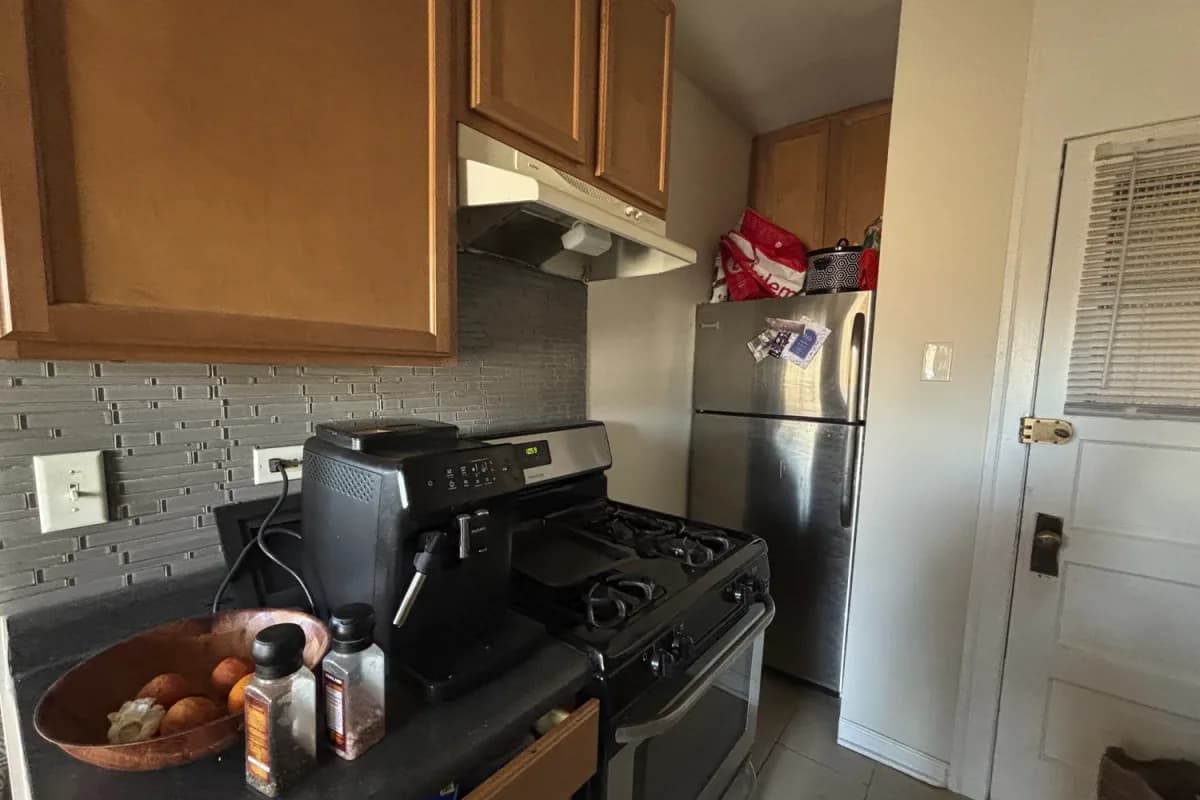 1251 W. Henderson St, Apt 3 — photo 2