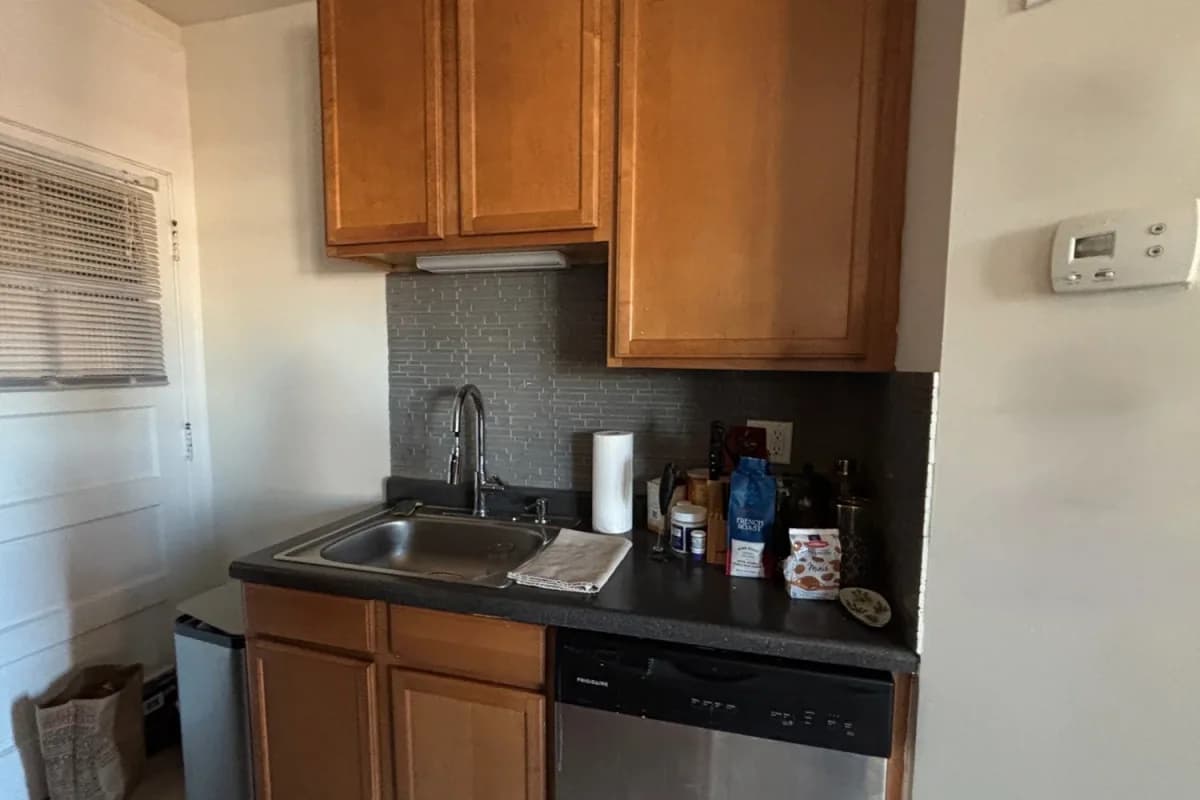 1251 W. Henderson St, Apt 3 — photo 3
