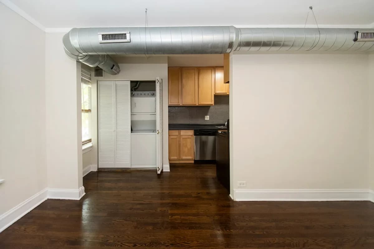 1253 W. Henderson St, Apt 1 — photo 3