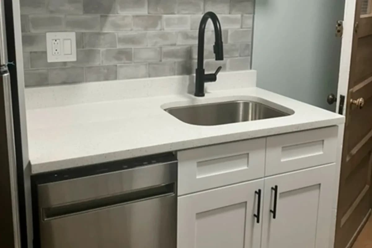 1253 W. Henderson St, Apt 2 — photo 3