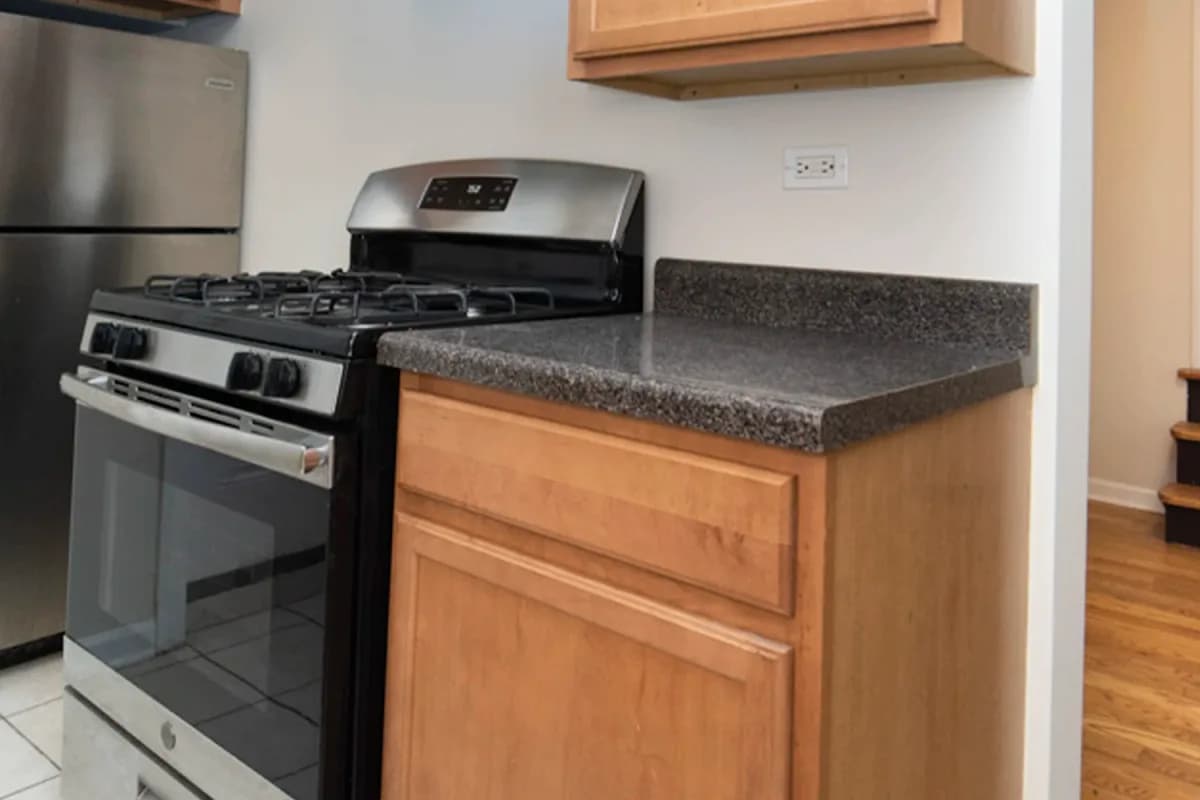 1253 W. Henderson St, Apt G — photo 4