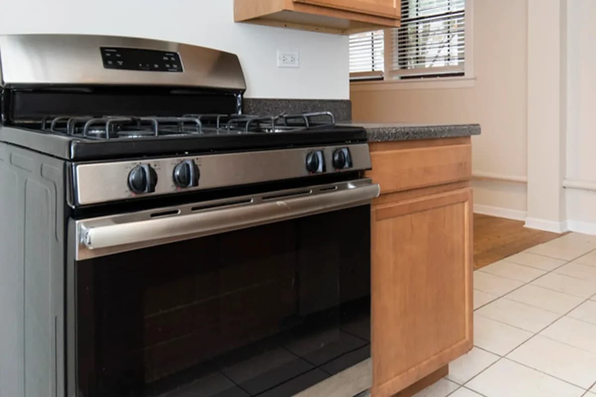 1253 W. Henderson St, Apt G — photo 5