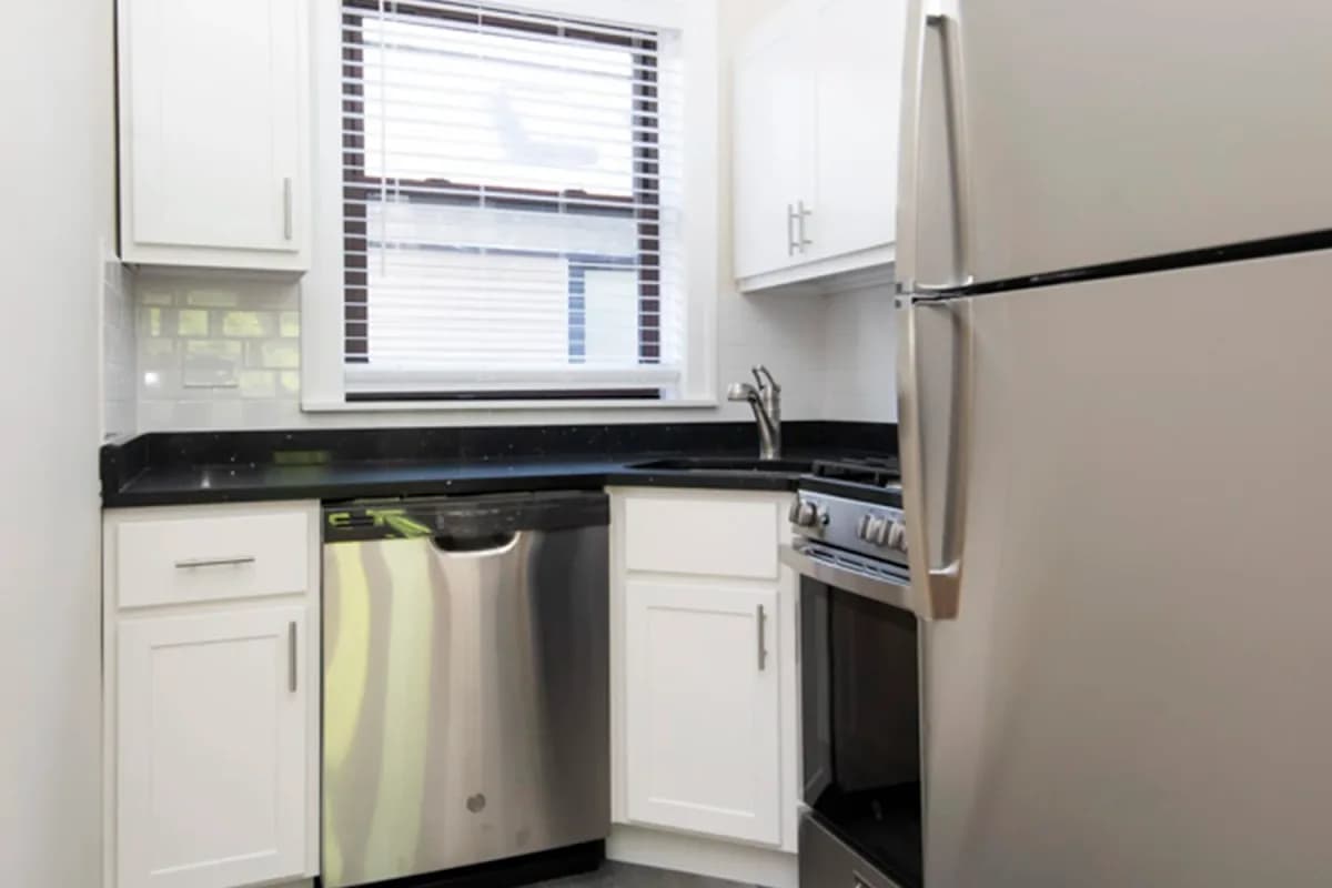 1255 W. Henderson St, Apt 2 — photo 2