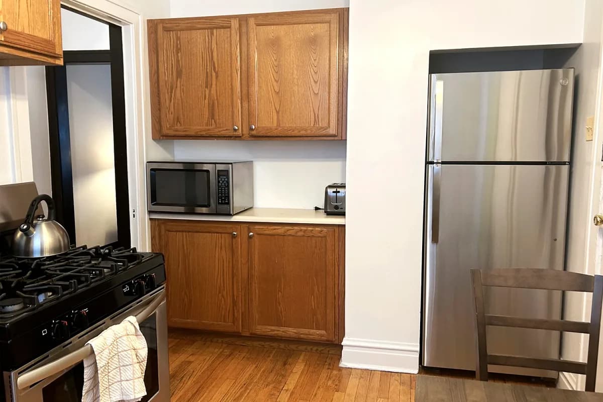 1909-13 W. Larchmont Ave, Apt 1 — photo 2
