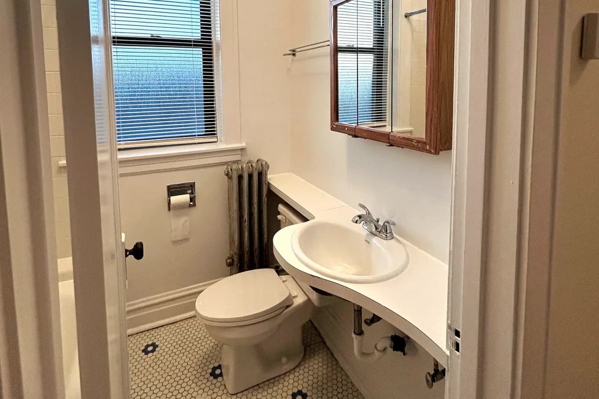 1909-13 W. Larchmont Ave, Apt 1911-3B — photo 5