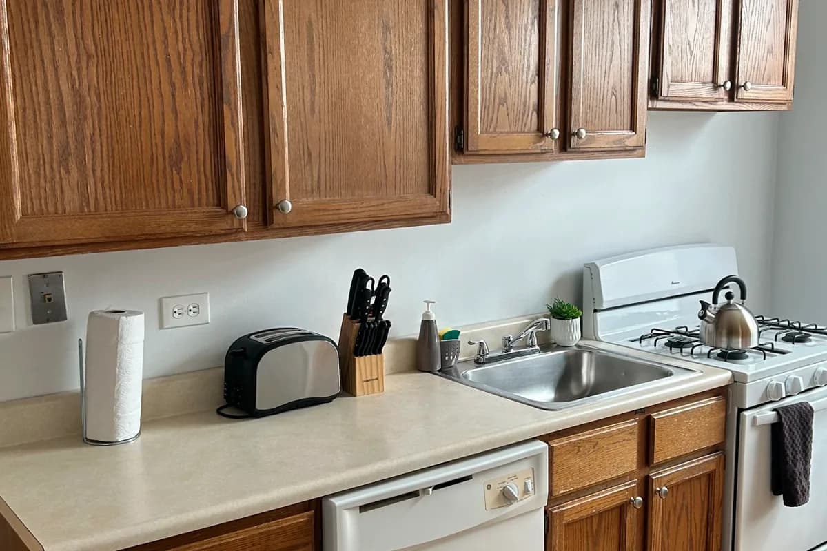 1909-13 W. Larchmont Ave, Apt 3 — photo 3