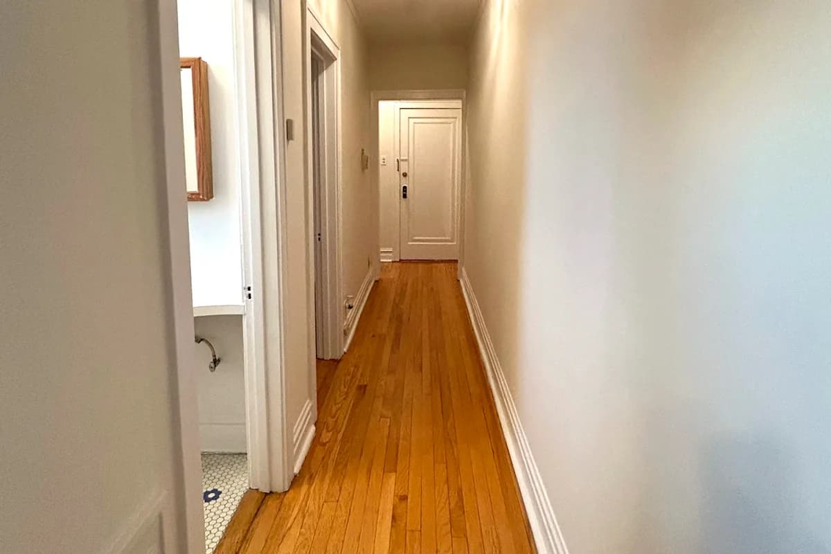 1909-13 W. Larchmont Ave, Apt 3b — photo 4