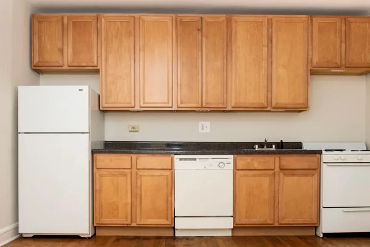 2129 N. Dayton St, Apt 104 — photo 1