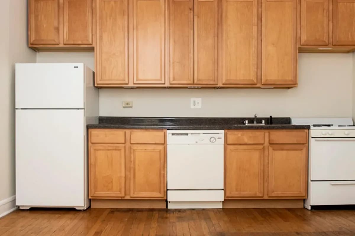 2129 N. Dayton St, Apt 205 — photo 1
