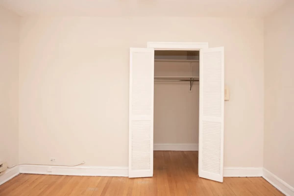 2129 N. Dayton St, Apt 205 — photo 5