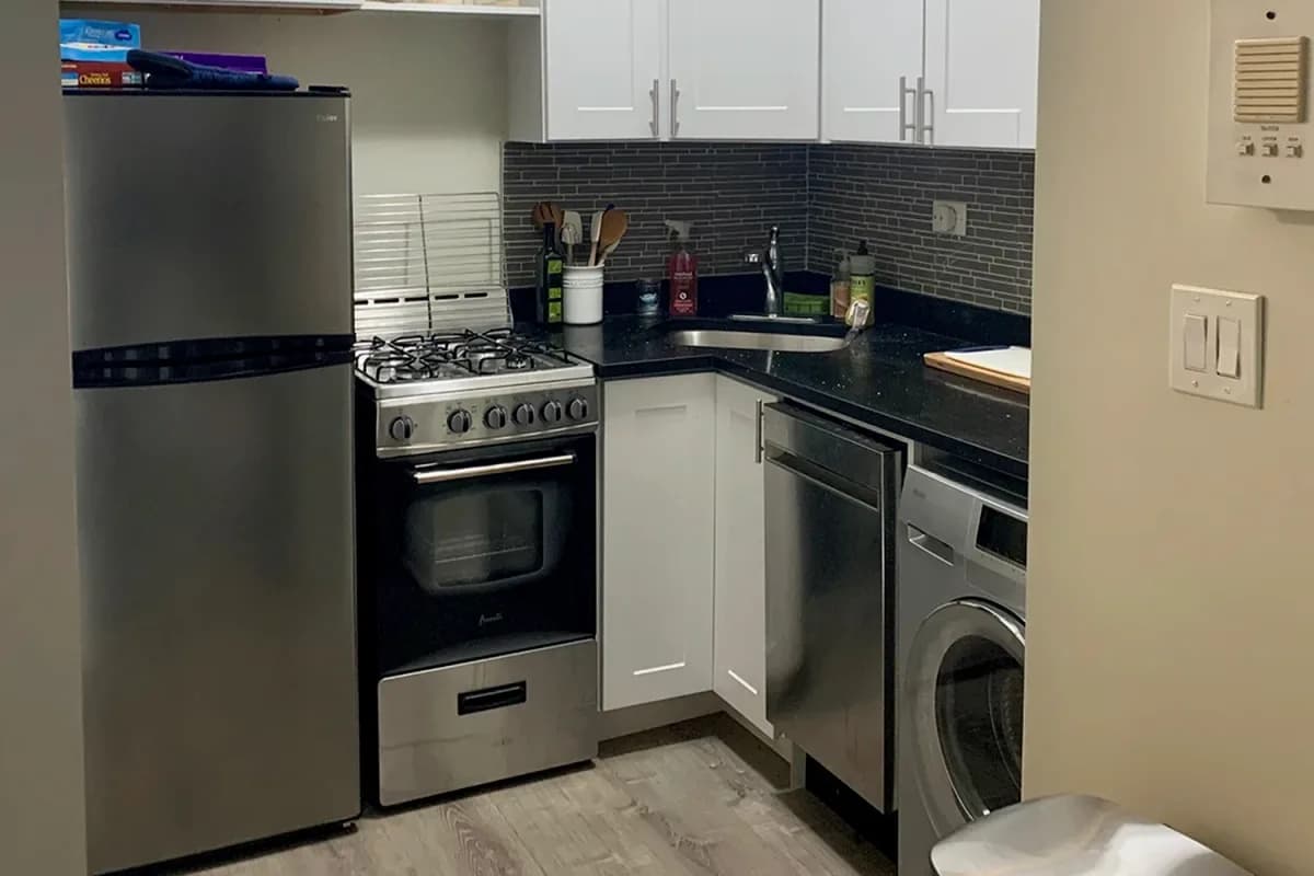 2129 N. Dayton St, Apt g1 — photo 1