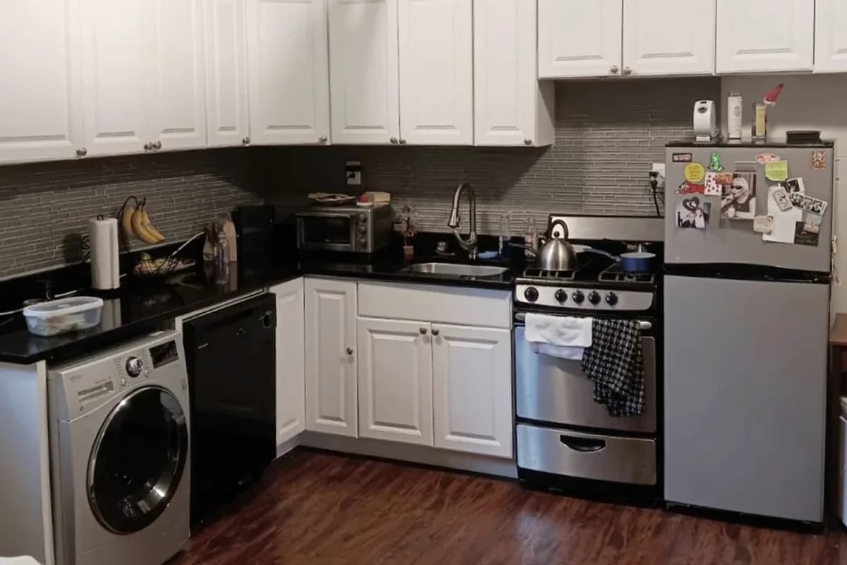2129 N. Dayton St, Apt g3 — photo 1