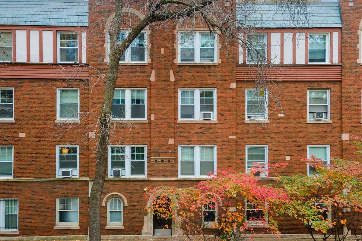 2147-51 N. Fremont St apartment building