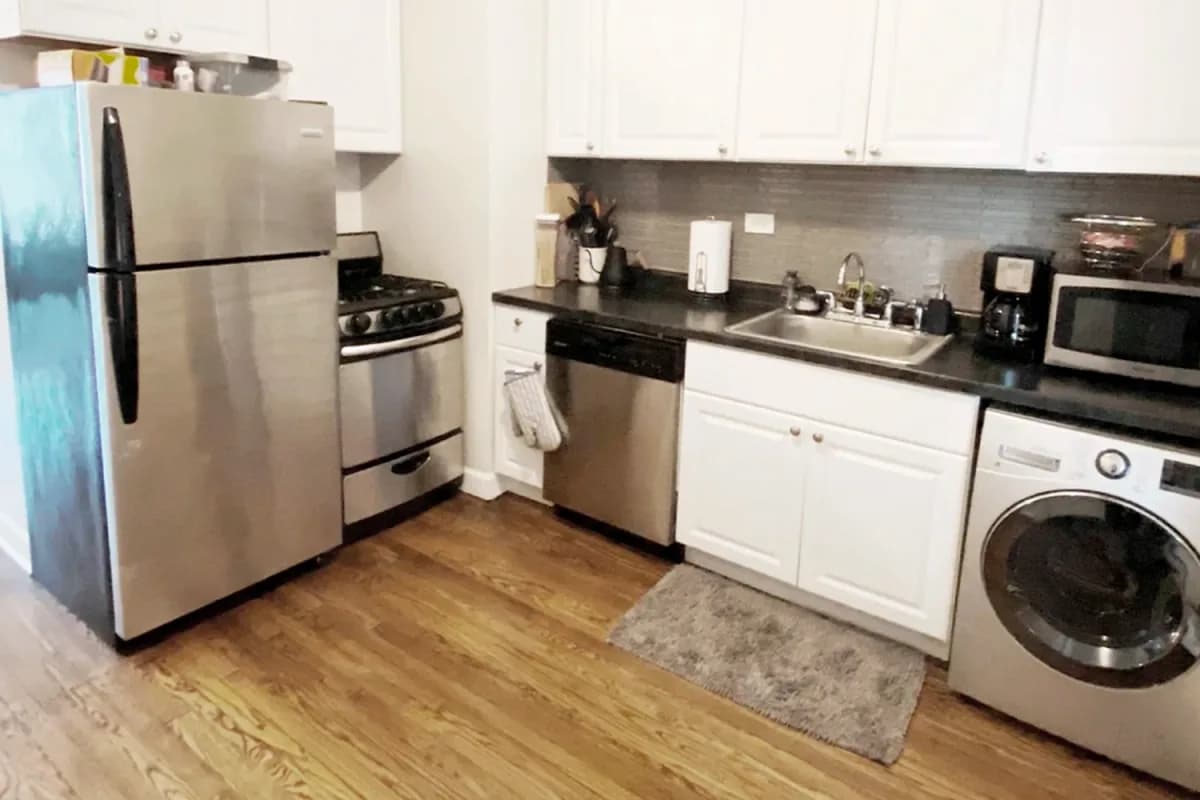 2147-51 N. Fremont St, Apt 1n — photo 1