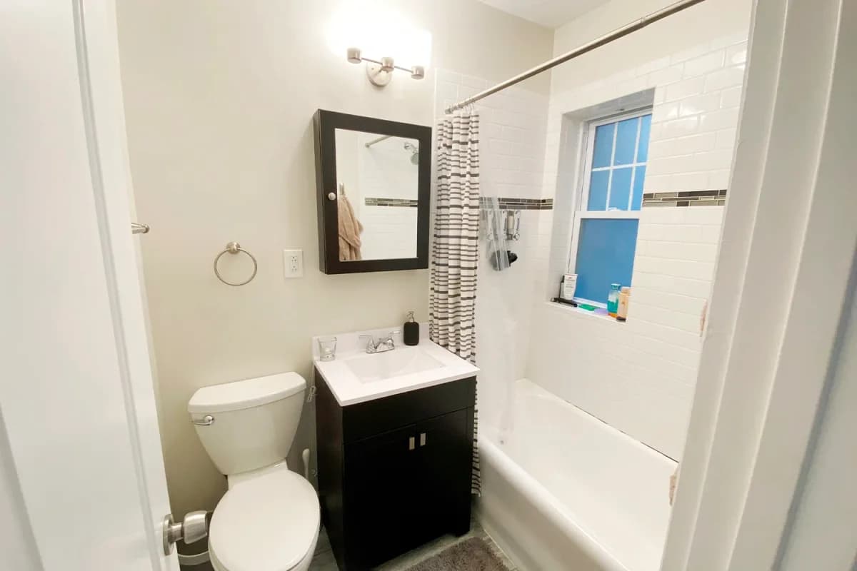 2147-51 N. Fremont St, Apt 1n — photo 5