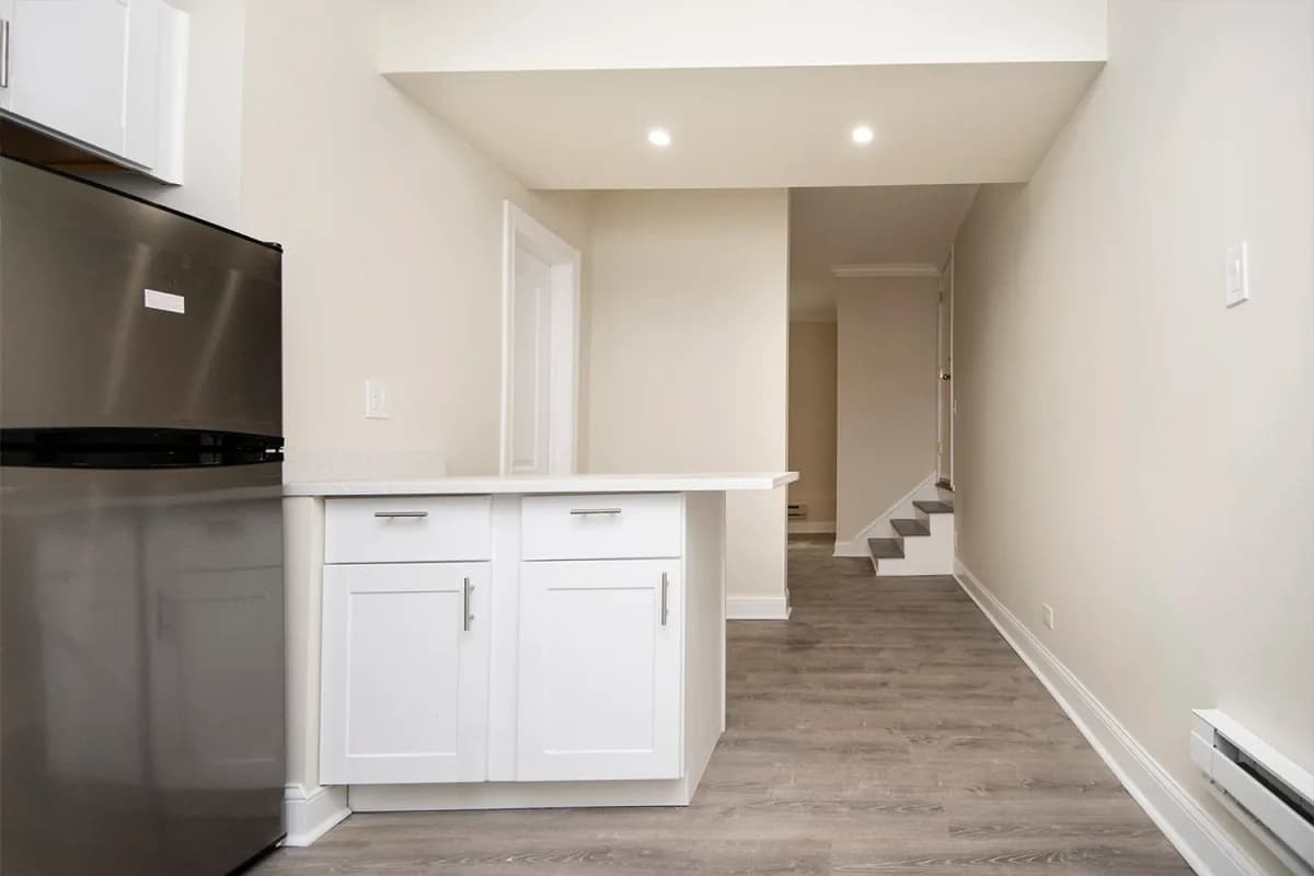 2147-51 N. Fremont St, Apt gdn — photo 3