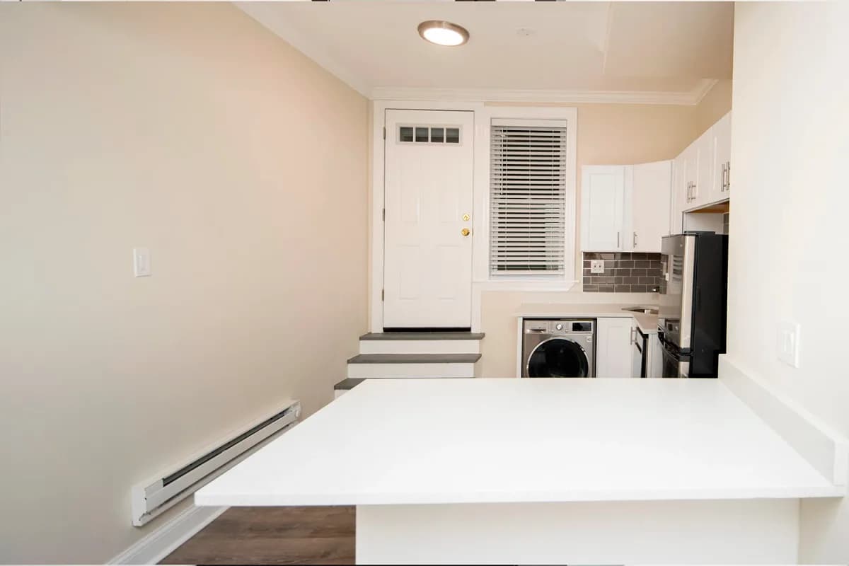 2147-51 N. Fremont St, Apt gdn — photo 5