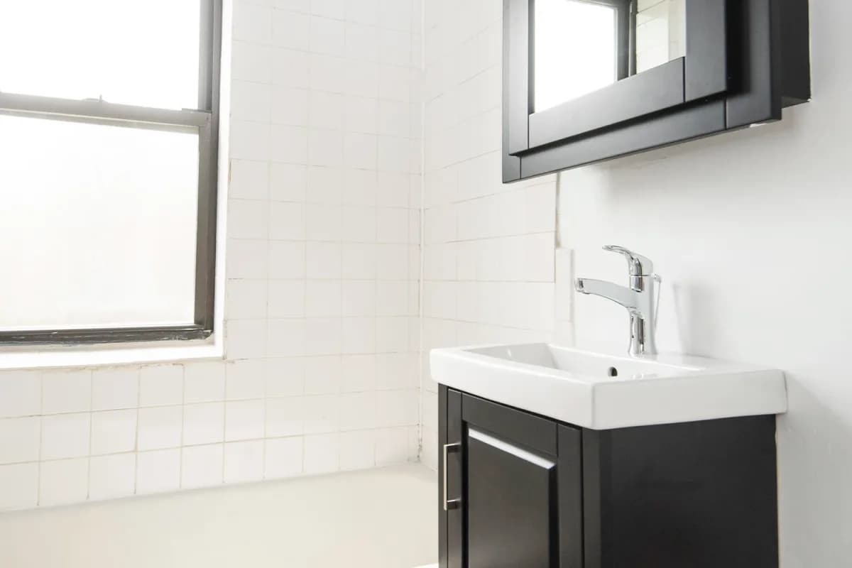 2535-37 N. Seminary Ave, Apt 3 — photo 4