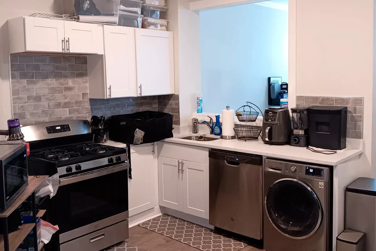 2905-09 N. Mildred Ave, Apt 2 — photo 2