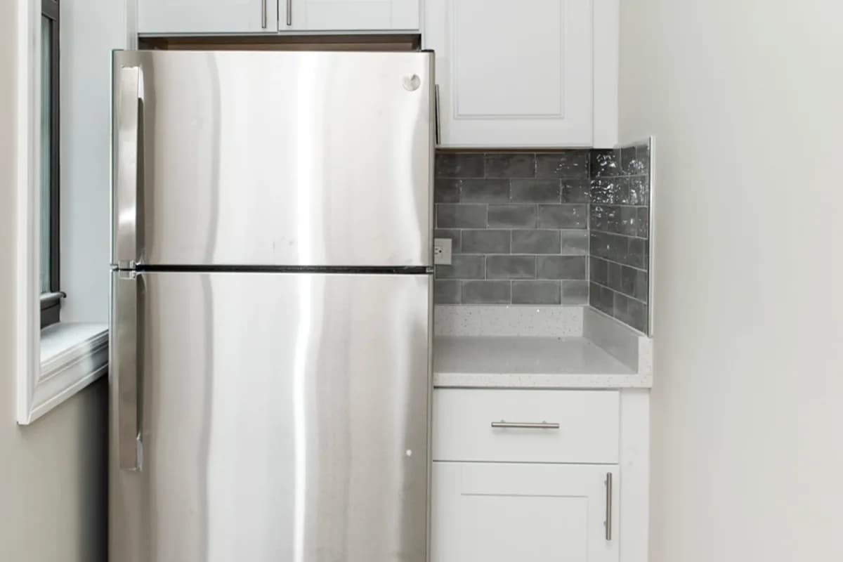 2905-09 N. Mildred Ave, Apt 3 — photo 2