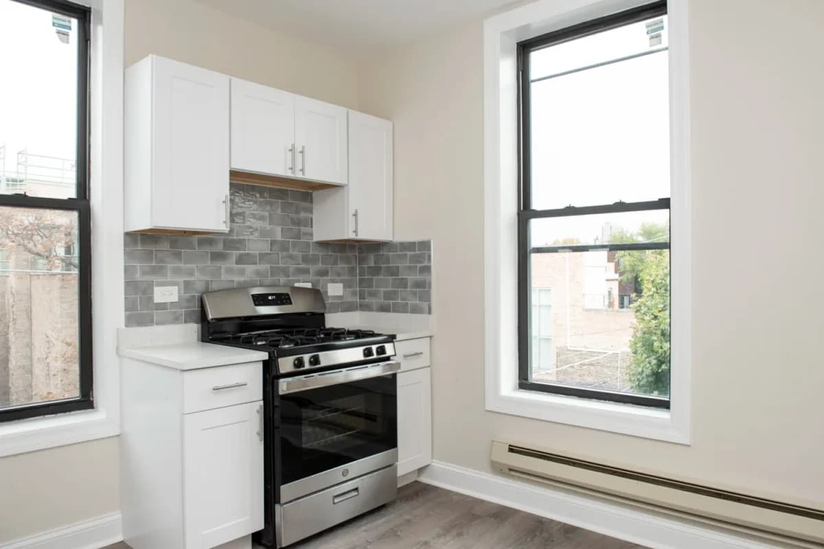 2905-09 N. Mildred Ave, Apt 3 — photo 3