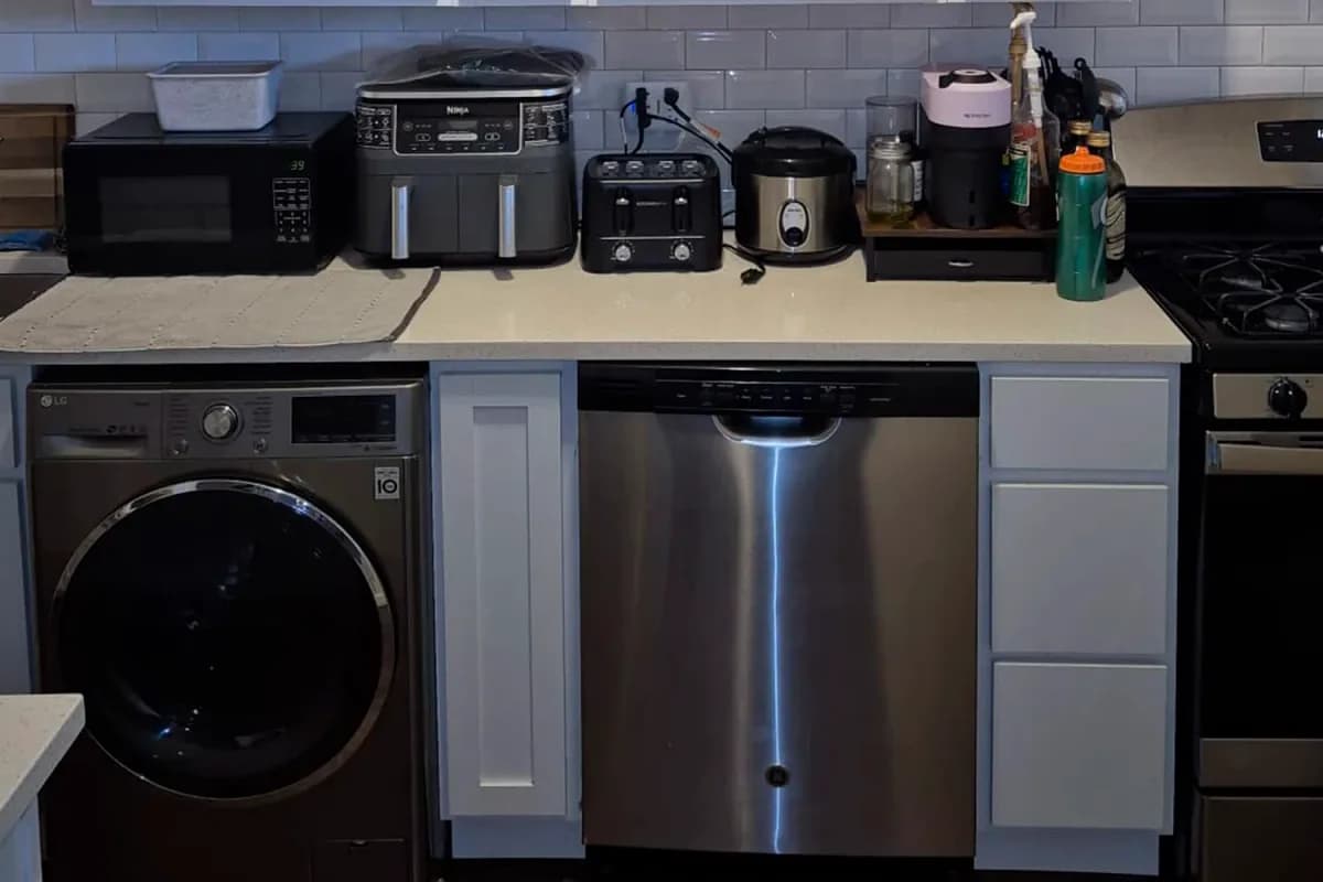 312-320 Lee St, Apt 1 — photo 1