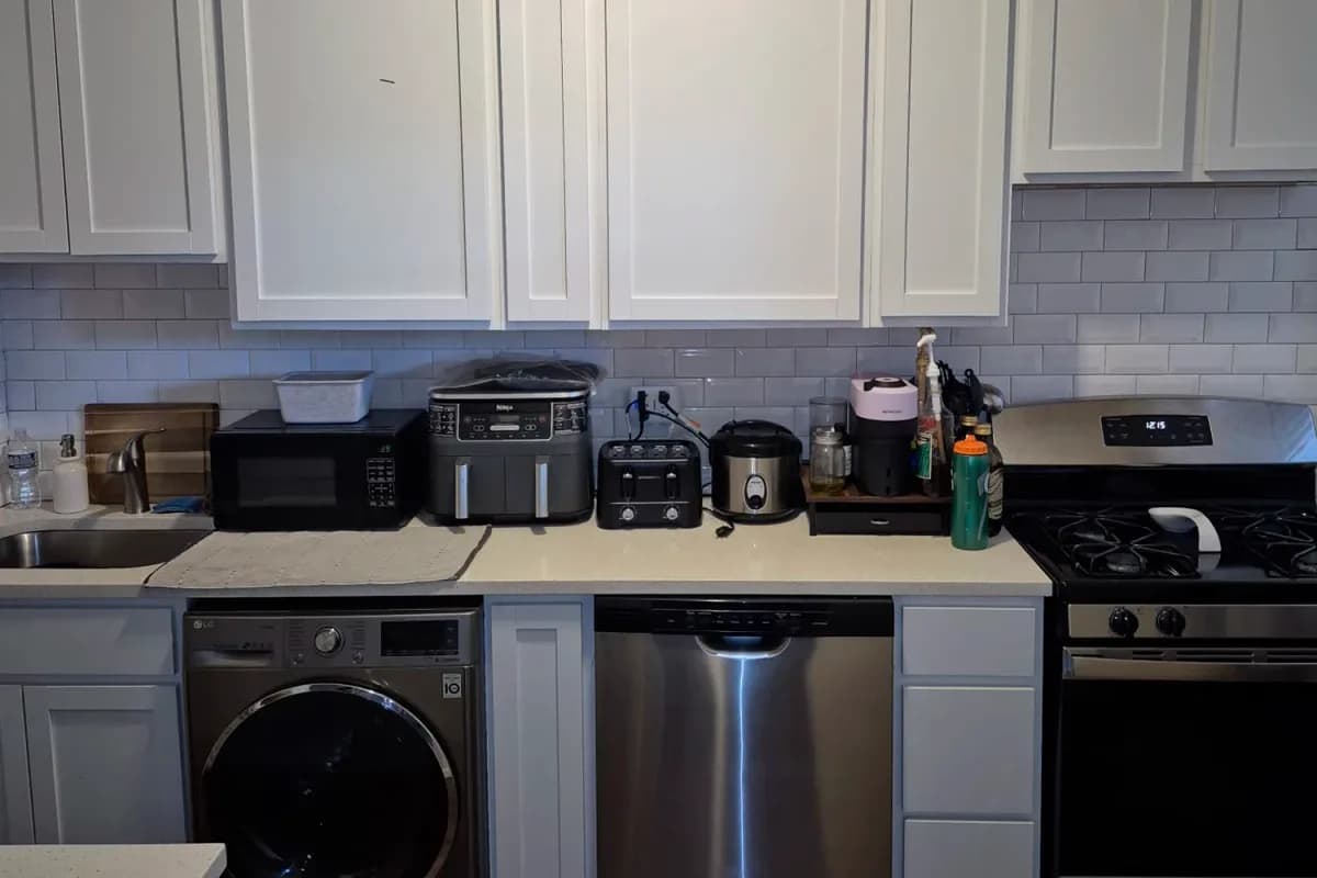 312-320 Lee St, Apt 1 — photo 2