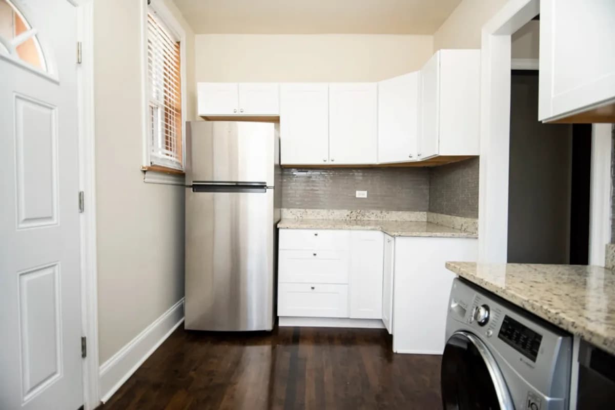 312-320 Lee St, Apt 3 — photo 4