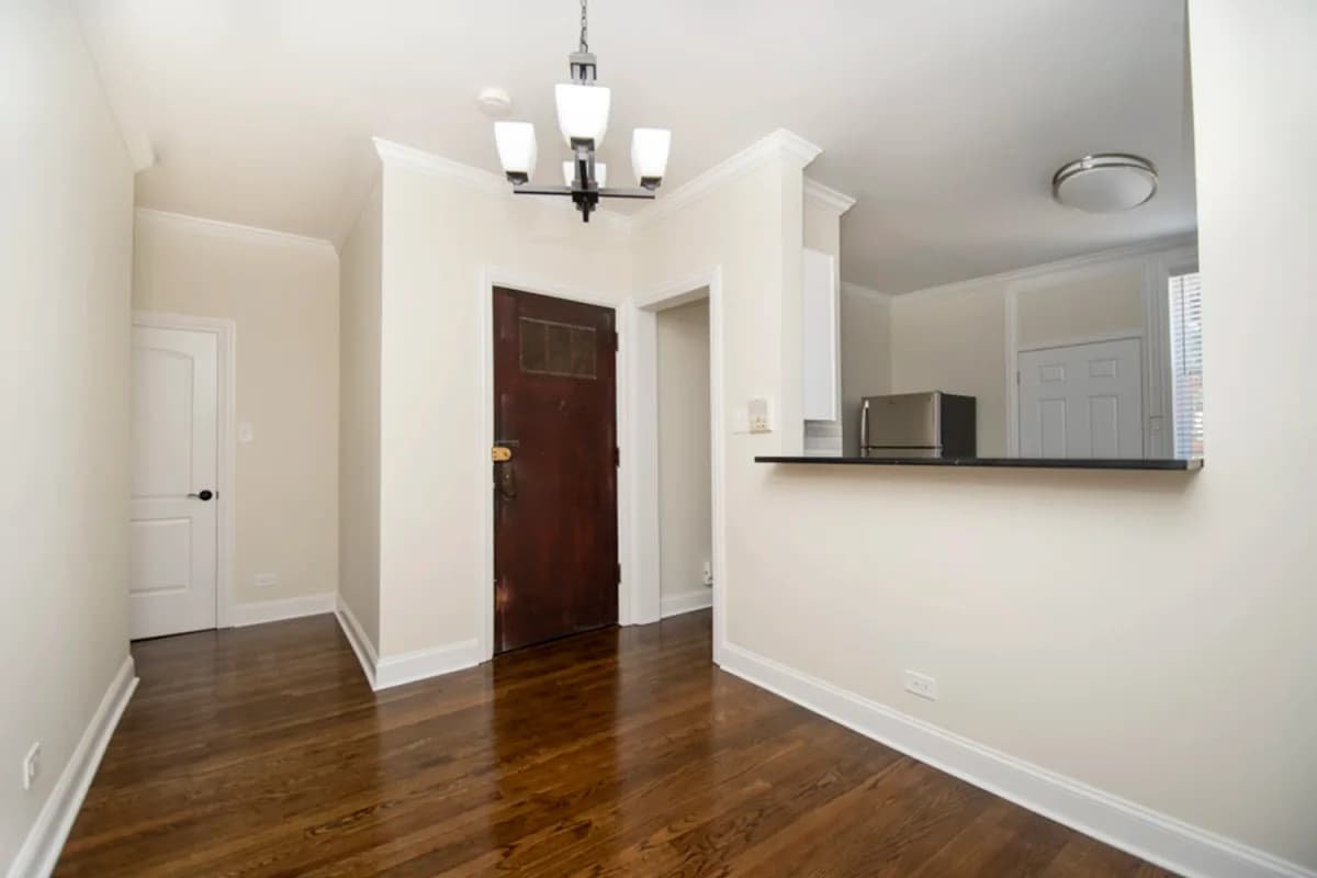 312-320 Lee St, Apt 1 — photo 3