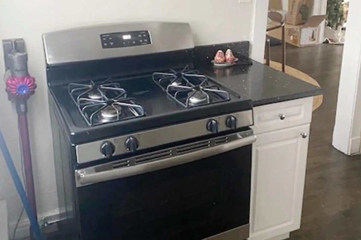 312-320 Lee St, Apt 3 — photo 3