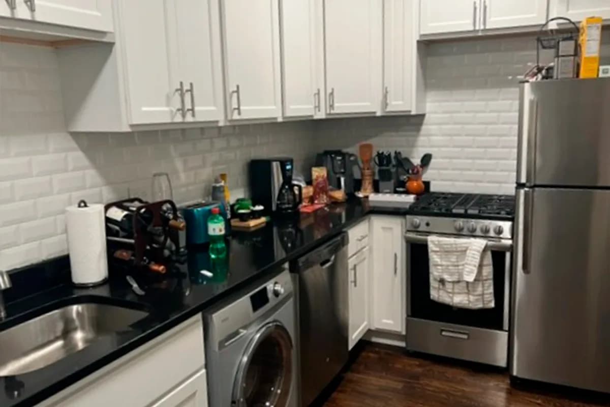 312-320 Lee St, Apt 2 — photo 2