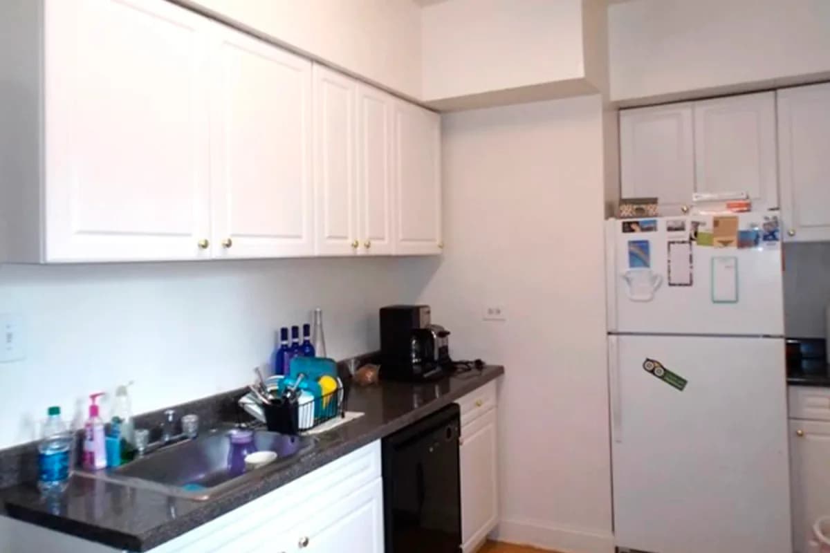 312-320 Lee St, Apt 3 — photo 2