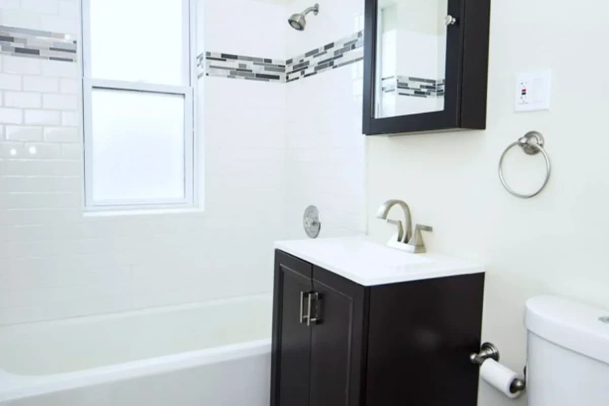 312-320 Lee St, Apt 3 — photo 3