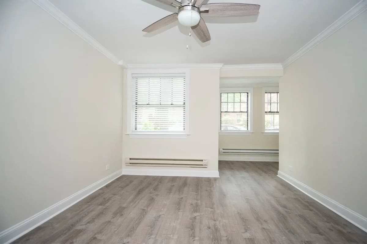 312-320 Lee St, Apt gdn — photo 5