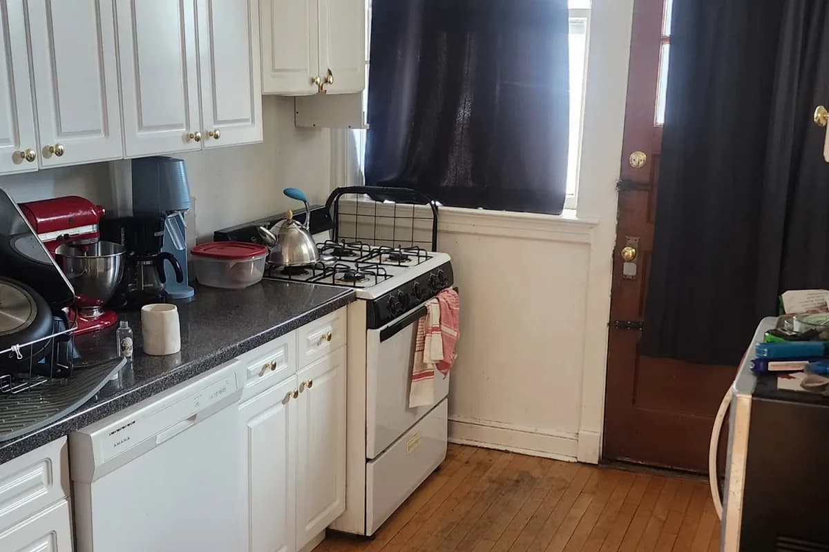 312-320 Lee St, Apt 2 — photo 1