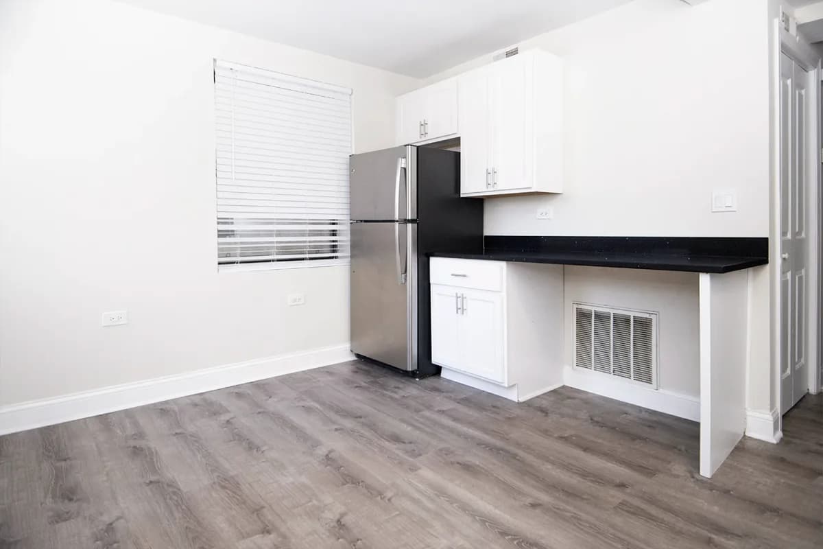 312-320 Lee St, Apt gdn — photo 2