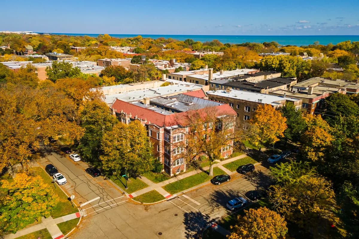 325-31 Kedzie St apartment building