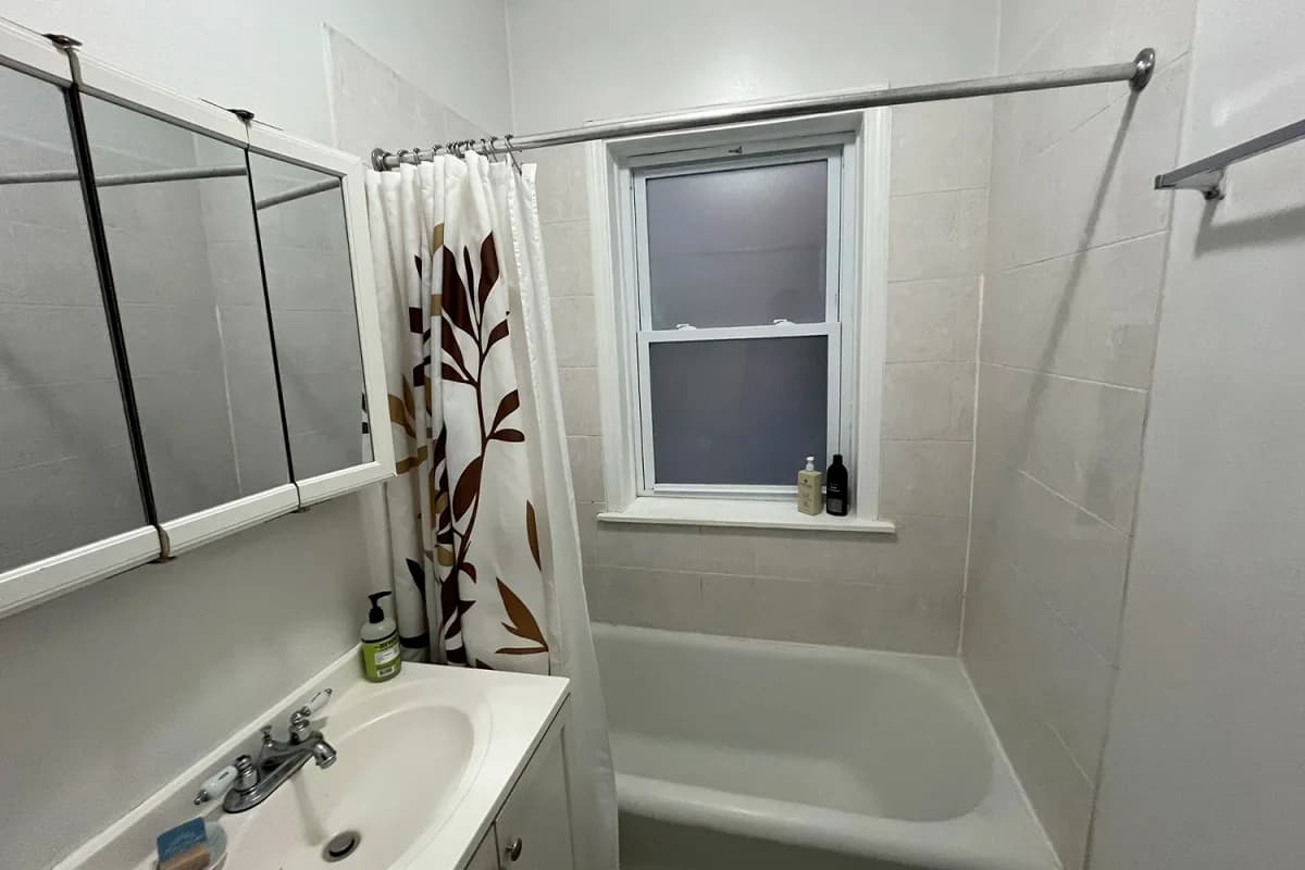 325-31 Kedzie St, Apt 1 — photo 4