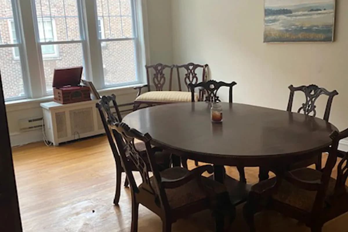 325-31 Kedzie St, Apt 1 — photo 4