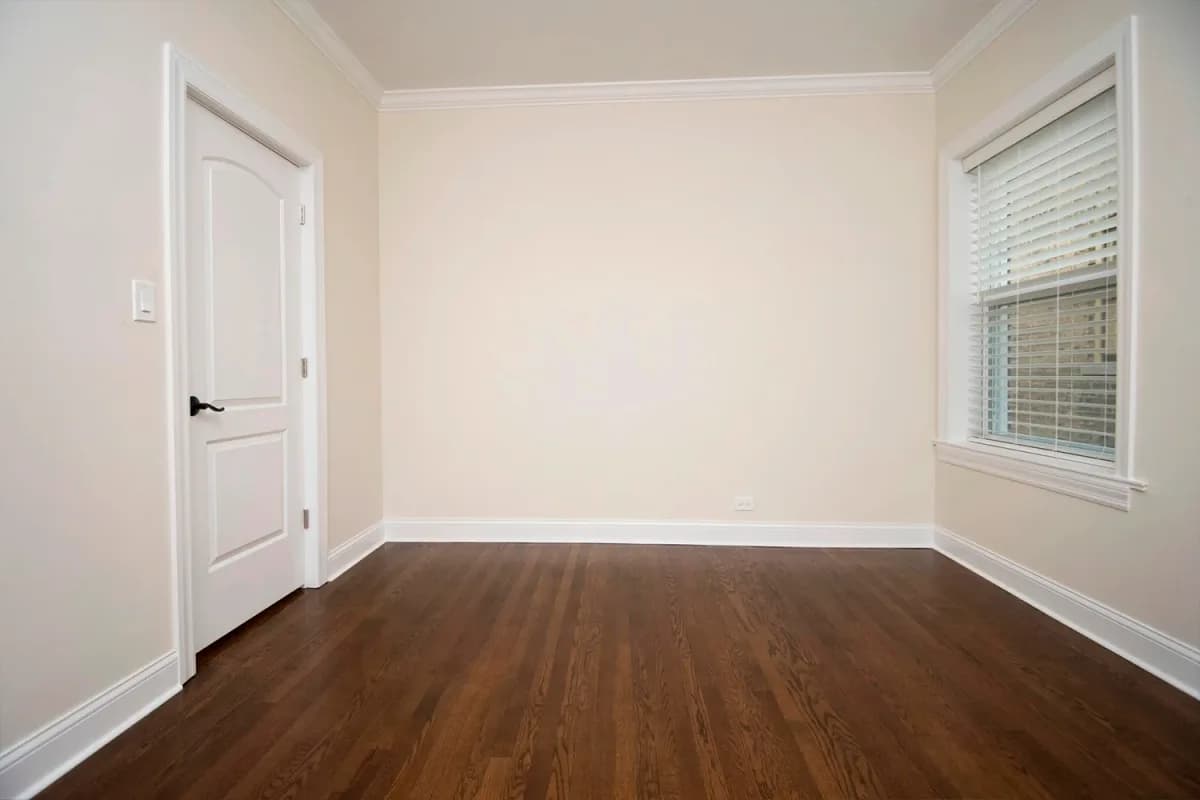 325-31 Kedzie St, Apt 1 — photo 4