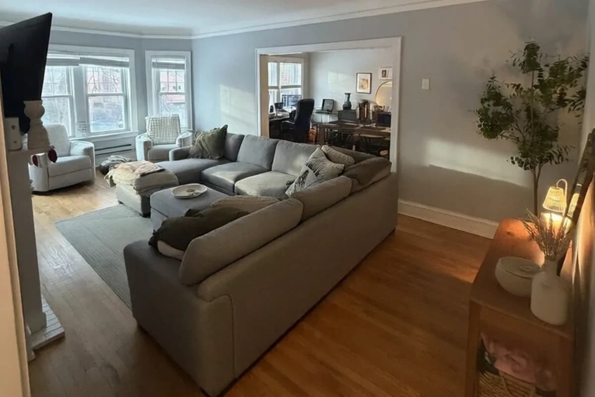 325-31 Kedzie St, Apt 2 — photo 4