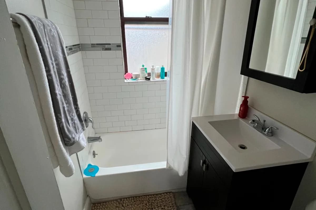 3323 N. Lakewood Ave, Apt 2 — photo 4