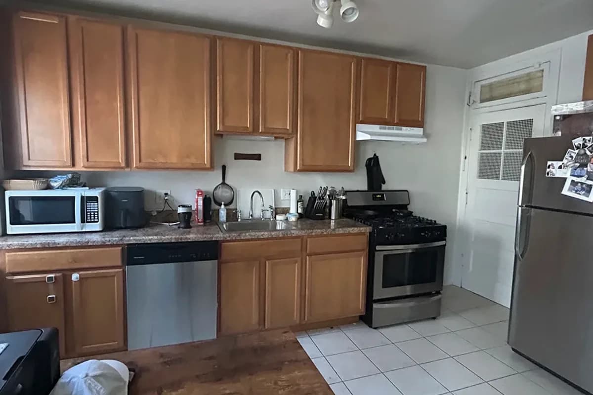 3325 N. Lakewood Ave, Apt 1 — photo 1