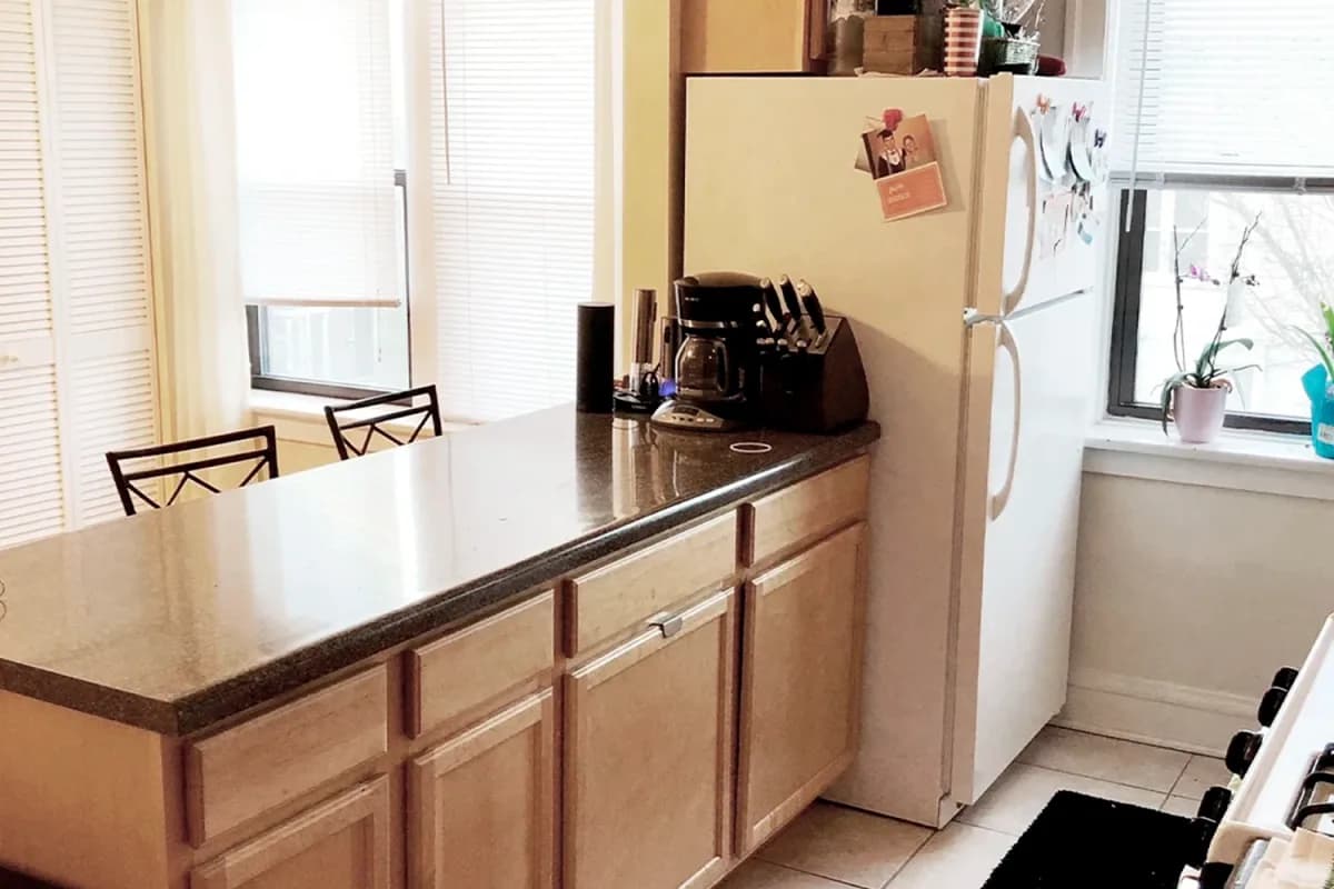 3325 N. Lakewood Ave, Apt 3 — photo 1