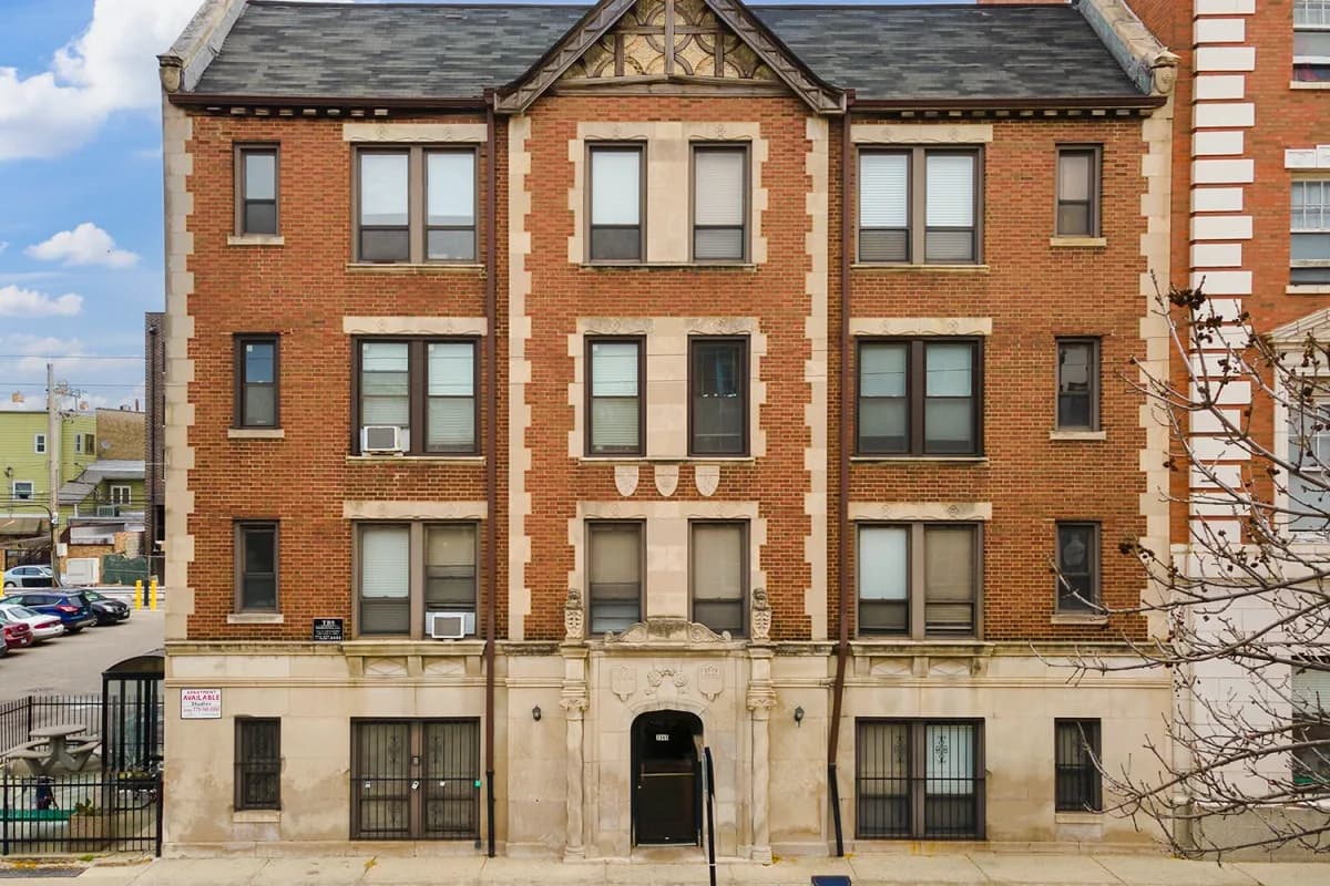 3345-47 N. Marshfield Ave apartment building