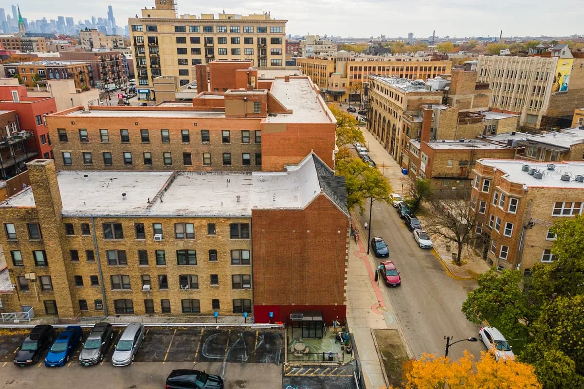 3345-47 N. Marshfield Ave apartment building